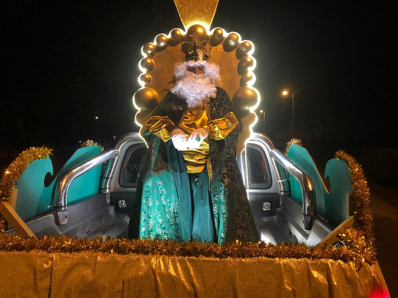 Los Reyes llegaron al oriente de Asturias: Amieva, Cabrales, Arriondas, Infiesto, Colombres, Panes, Ponga, Ribadesella, Villamayor, Cangas de Onís y Llanes cargados de buenos deseos. 