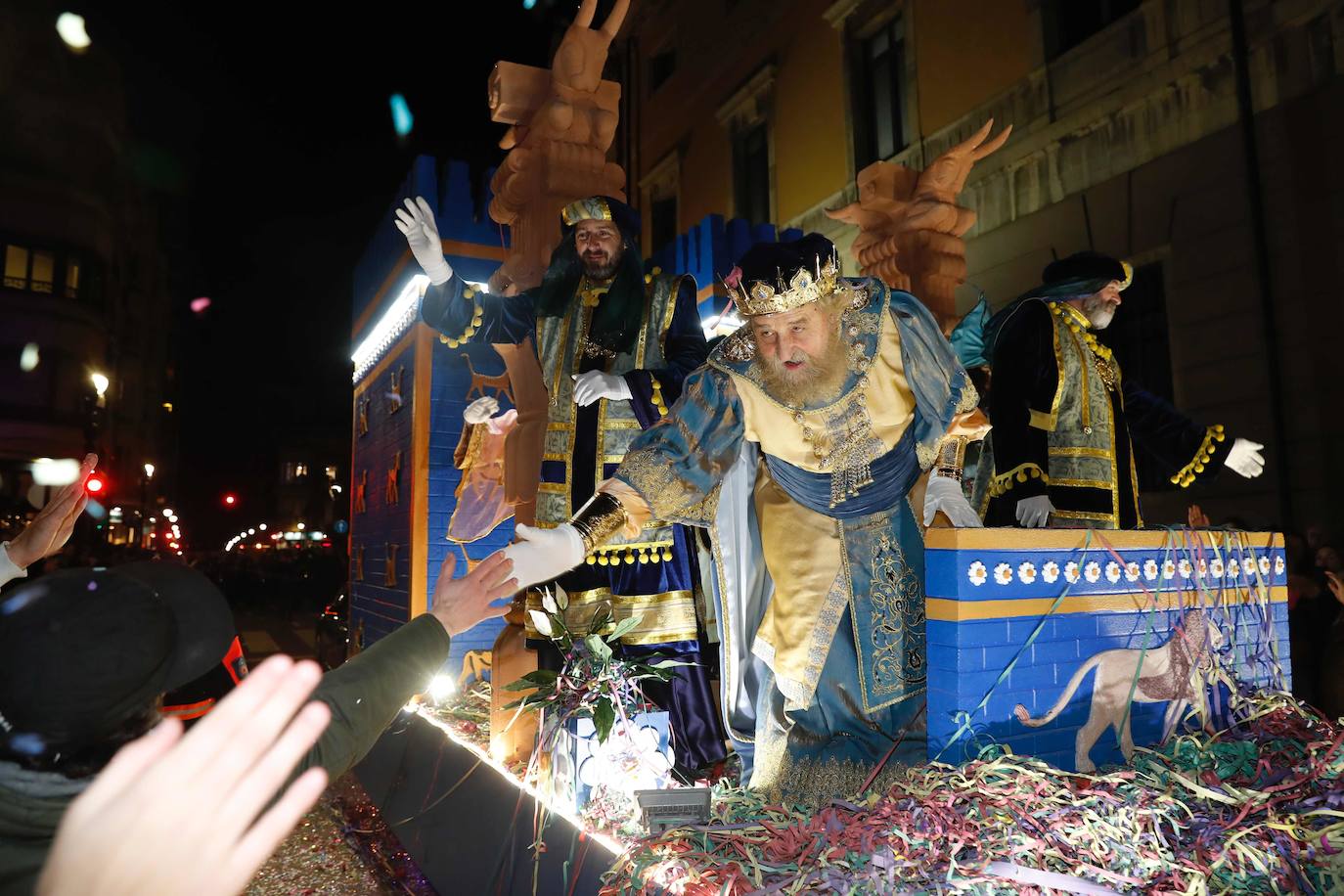 Fotos: ¿Estuviste en la cabalgata de Reyes de Gijón? ¡Búscate! (2)