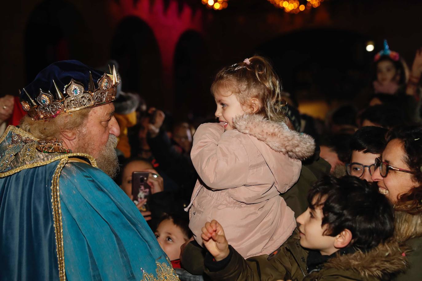 Fotos: ¿Estuviste en la cabalgata de Reyes de Gijón? ¡Búscate! (2)