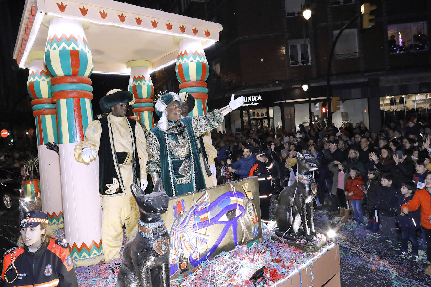 Fotos: Gijón se emociona con los Reyes Magos