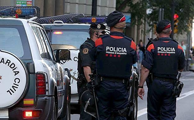 Un hombre de 27 años mata a su mujer y su hija de tres años en Barcelona