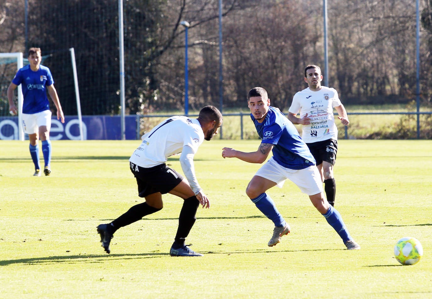 El conjunto azul mostró una de sus versiones más erráticas y cayó con claridad en El Requexón. 