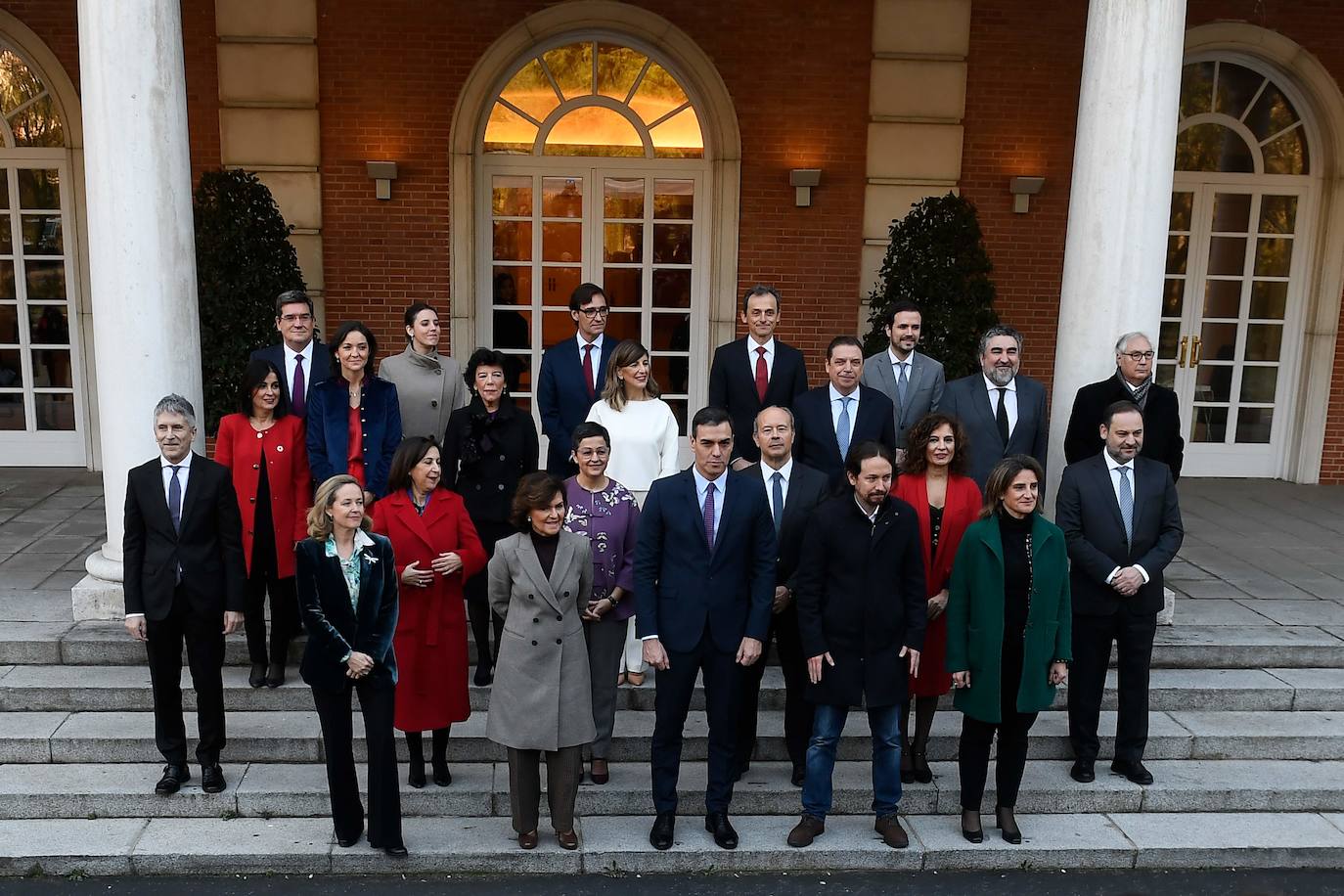 Foto de familia del nuevo Ejecutivo de Pedro Sánchez