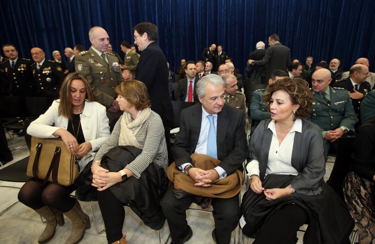 Jesús Chamorro y Esther Fernández en el acto de la Policía. 