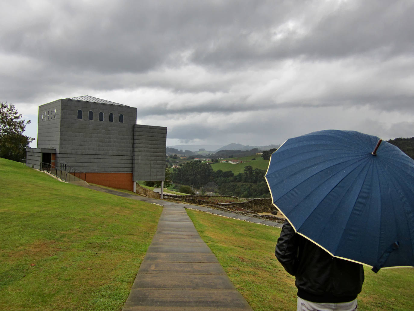 Imágenes reunidas en el concurso Arqueofoto realizado por los museos arqueológicos de Gijón con la colaboración de EL COMERCIO para difundir el patrimonio de la ciudad.