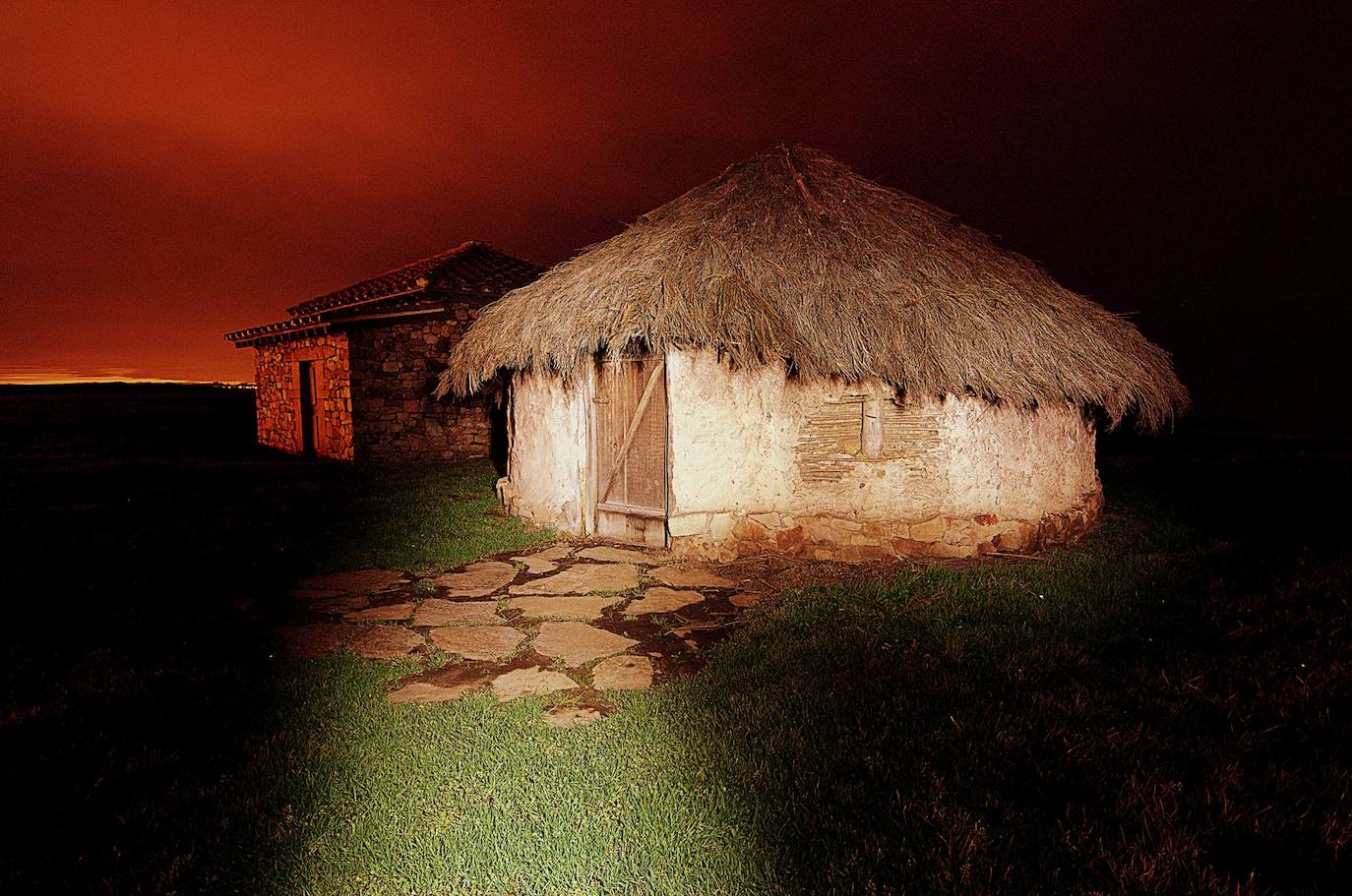 Imágenes reunidas en el concurso Arqueofoto realizado por los museos arqueológicos de Gijón con la colaboración de EL COMERCIO para difundir el patrimonio de la ciudad.