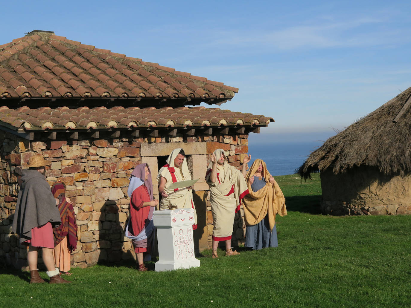 Imágenes reunidas en el concurso Arqueofoto realizado por los museos arqueológicos de Gijón con la colaboración de EL COMERCIO para difundir el patrimonio de la ciudad.