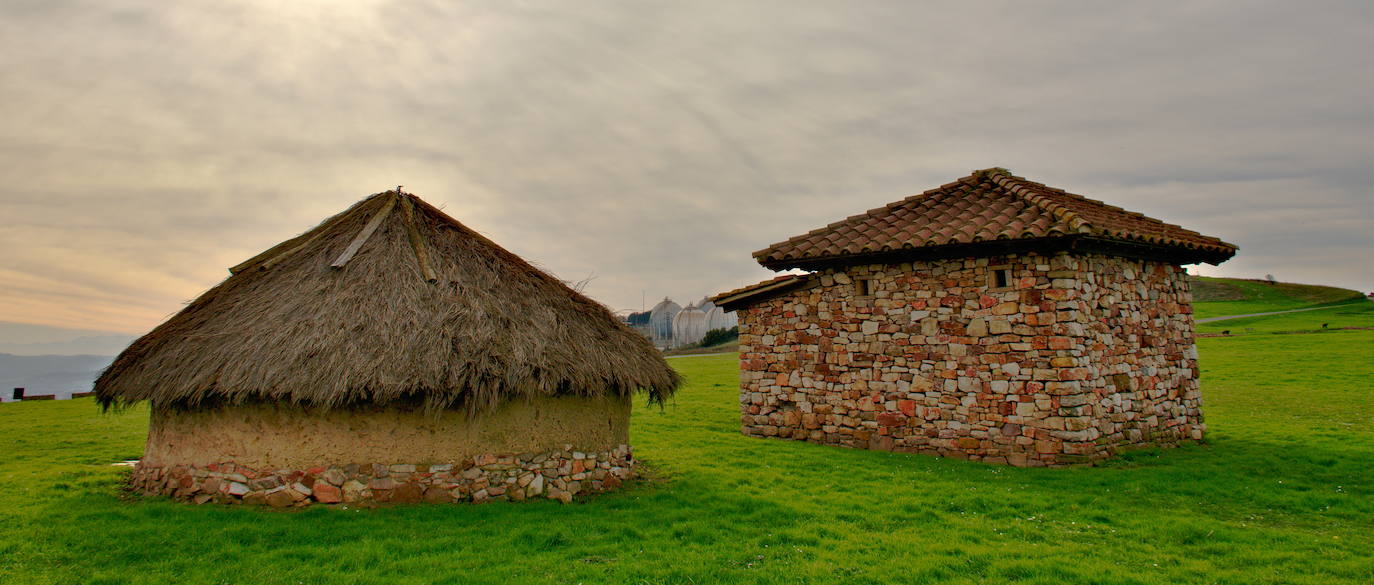 Imágenes reunidas en el concurso Arqueofoto realizado por los museos arqueológicos de Gijón con la colaboración de EL COMERCIO para difundir el patrimonio de la ciudad.