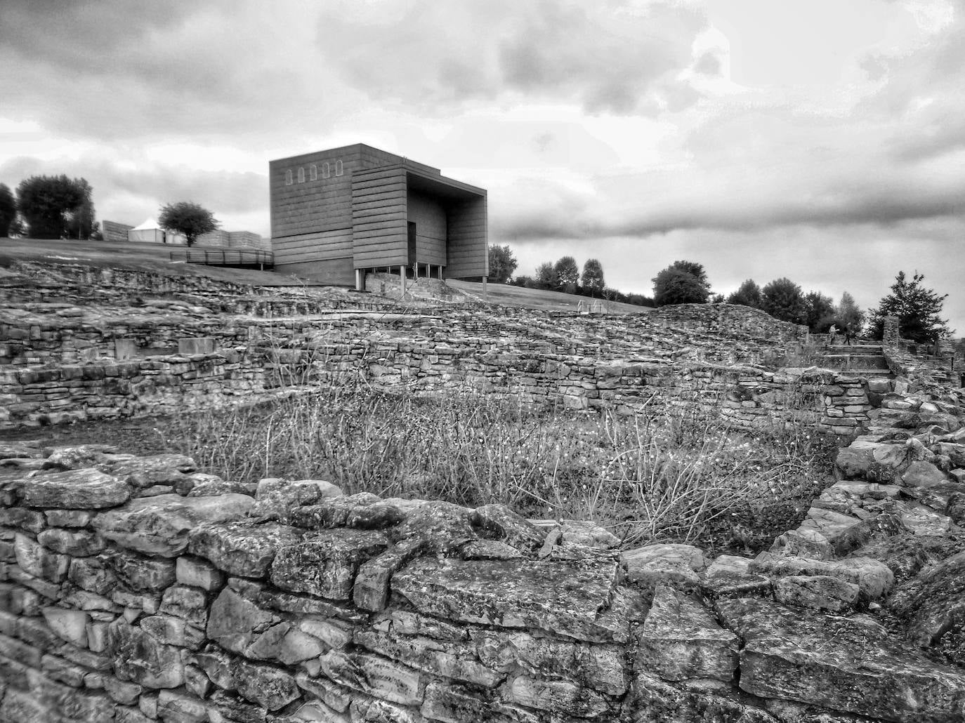 Imágenes reunidas en el concurso Arqueofoto realizado por los museos arqueológicos de Gijón con la colaboración de EL COMERCIO para difundir el patrimonio de la ciudad.
