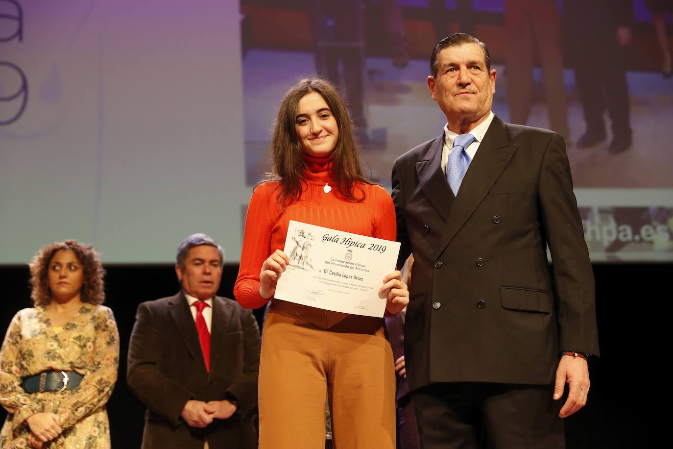 La Federación Hípica del Principado de Asturias organizó la Gala Hípica que sirvió para homenajear a los deportistas destacados en el año 2019 en el Auditorio de la Laboral Ciudad de la Cultura