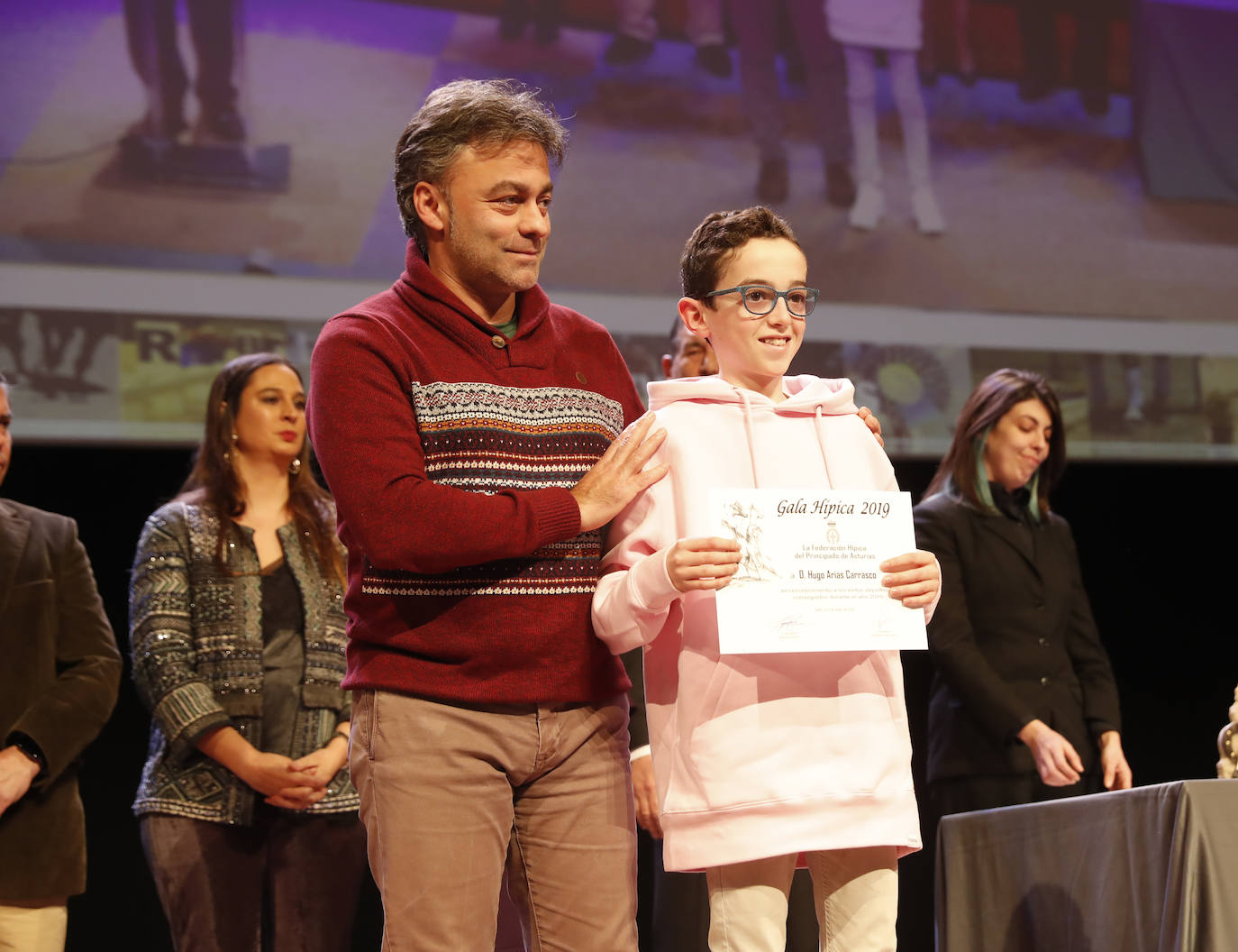 La Federación Hípica del Principado de Asturias organizó la Gala Hípica que sirvió para homenajear a los deportistas destacados en el año 2019 en el Auditorio de la Laboral Ciudad de la Cultura