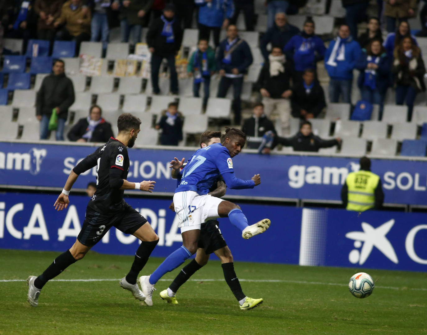 Ibra, en la última jugada, rescata un punto para los azules