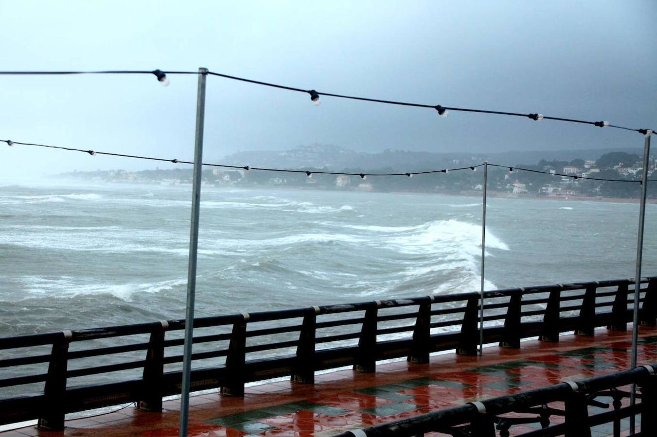 El mediterráneo sufre el envite de 'Gloria', la borrasca que ha marcado récords con olas de más de 10 metros.