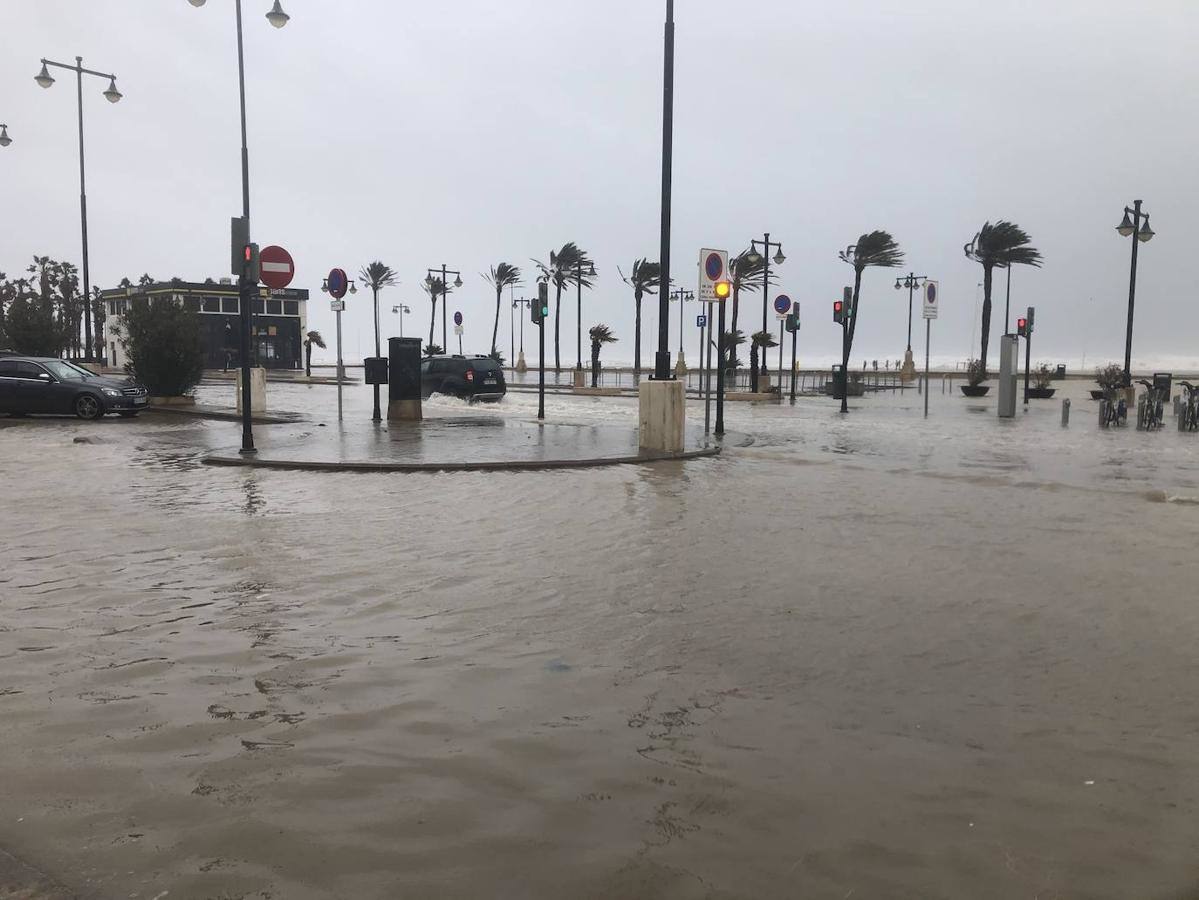 El mediterráneo sufre el envite de 'Gloria', la borrasca que ha marcado récords con olas de más de 10 metros.