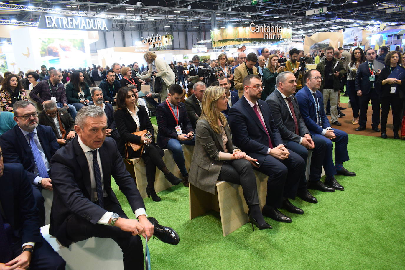 Doña Letizia abre la 40 edición de la mayor feria turística del mundo en la que Asturias estrena pabellón