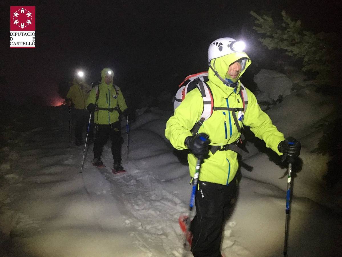 El temporal amaina tras dejar a su paso todo el litoral destrozado y lluvias de 800 litros, granizadas cerca del mar, desbordamiento de ríos, olas de hasta ocho metros, nevadas copiosas de casi 90 centímetros de espesor, rescates, pueblos aislados...