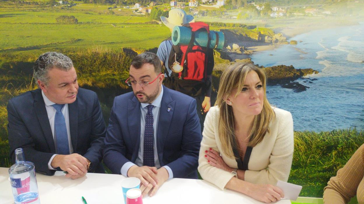 Belarmino Feito, Adrián Barbón y Graciela Blanco. 