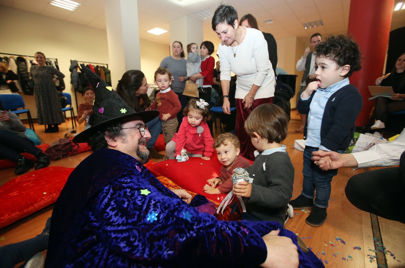 El coliseo ovetense abre sus puertas a niños de entre dos y tres años para que puedan disfrutar y participar de una ópera como colofón a un proyecto piloto desarrollado por la Universidad de Oviedo durante los últimos meses. 