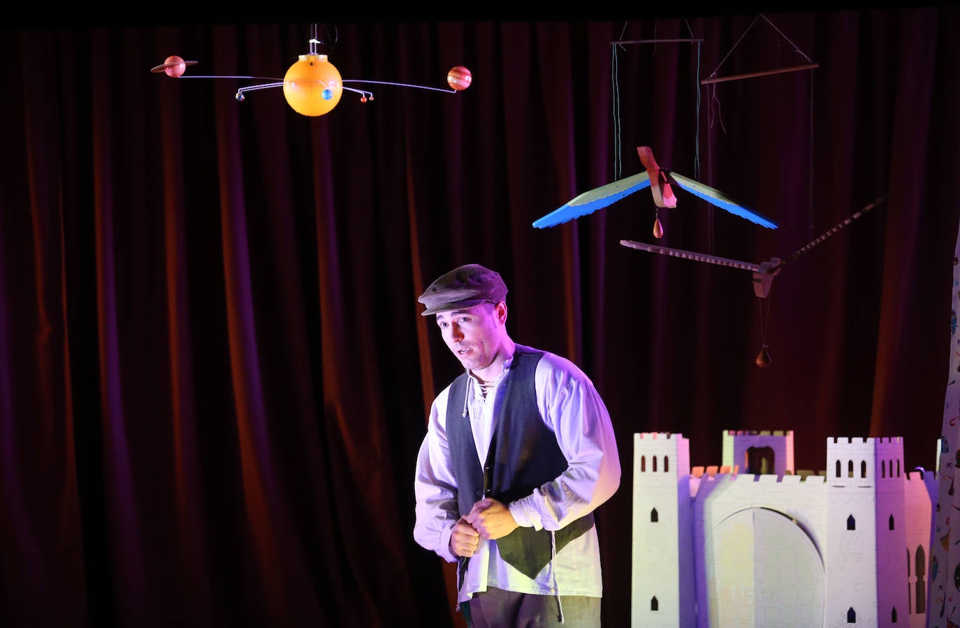 El coliseo ovetense abre sus puertas a niños de entre dos y tres años para que puedan disfrutar y participar de una ópera como colofón a un proyecto piloto desarrollado por la Universidad de Oviedo durante los últimos meses. 