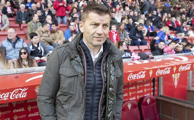 Miroslav Djukic, entrenador del Sporting. 