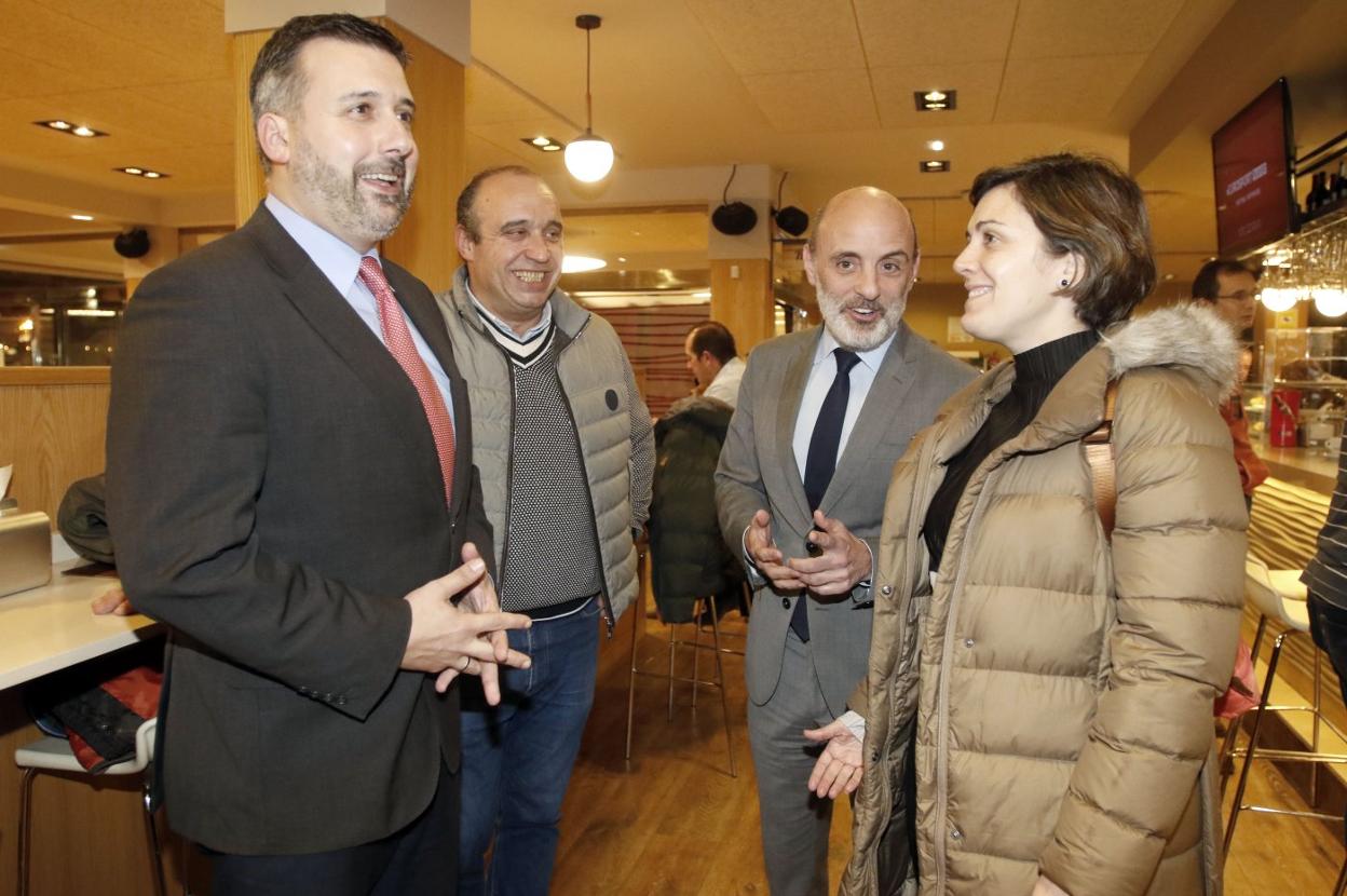 Antonio Corripio, en la cafetería de la sede central, por la tarde. 