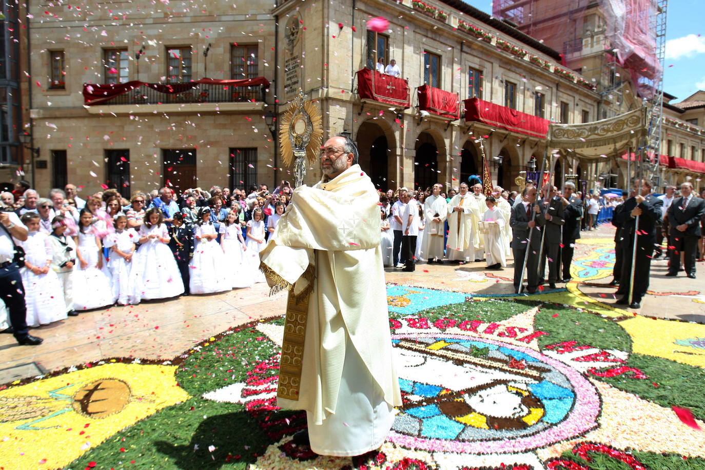 Sanz Montes, en la procesión del Corpus Christi (10/06/2012). 