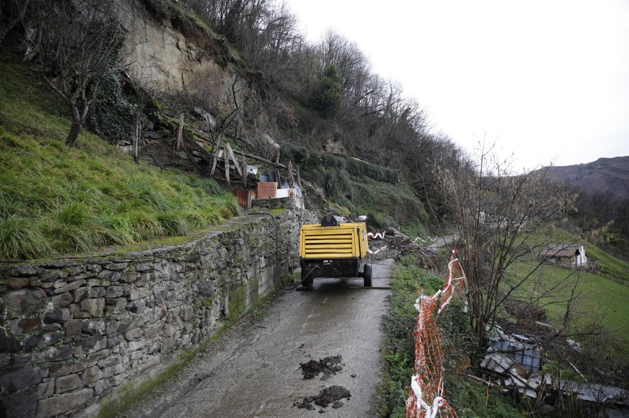 El material para comenzar hoy con los trabajos fue trasladado en la jornada de ayer. 