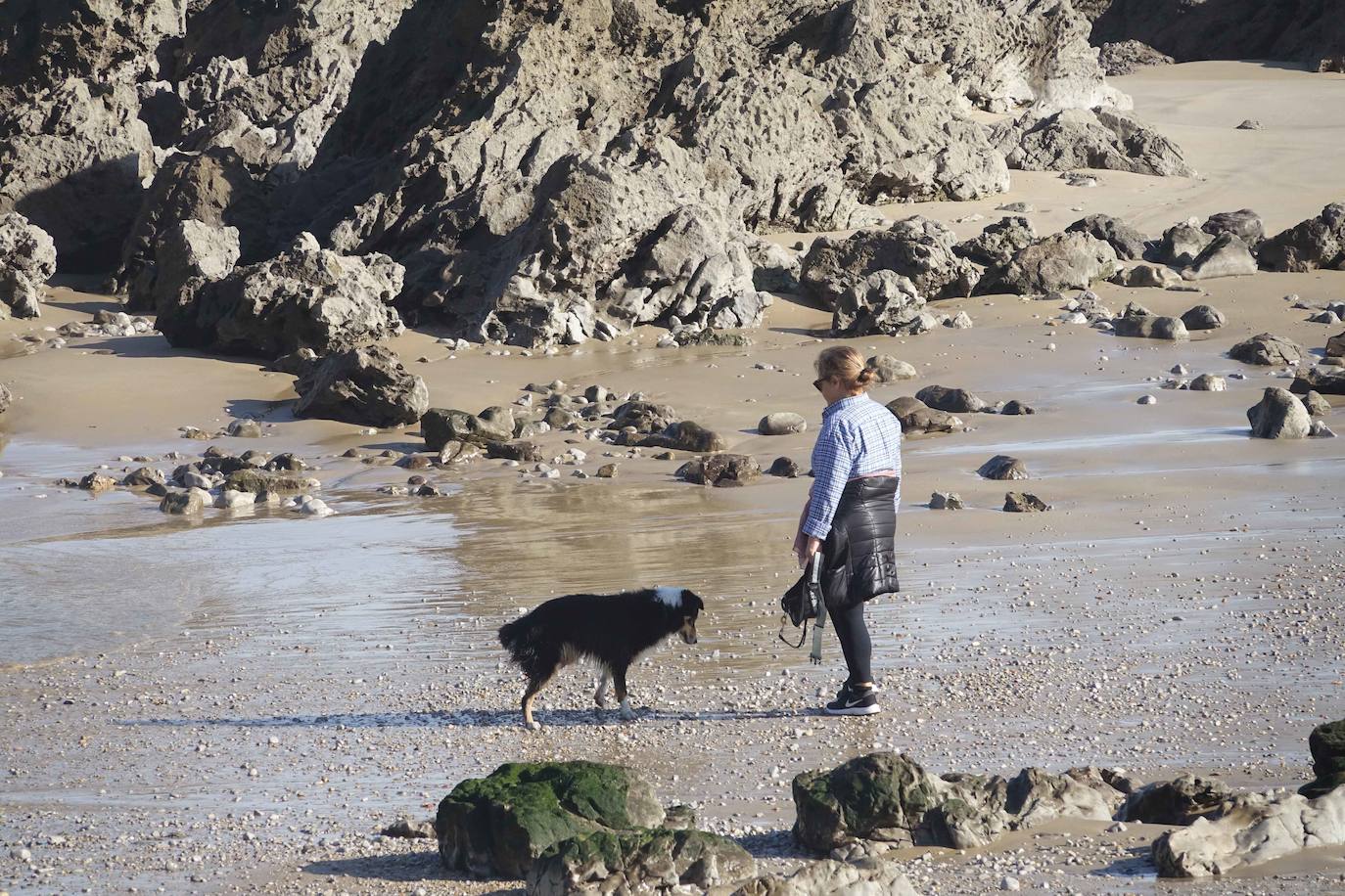 Un anticiclón sobre el norte de África es el responsable de este 'veranillo' que durará hasta el martes, según confirma la Aemet