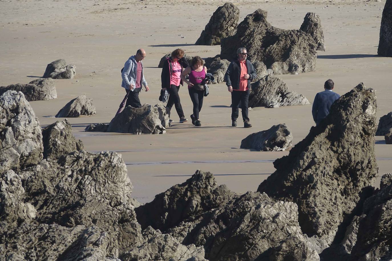 Un anticiclón sobre el norte de África es el responsable de este 'veranillo' que durará hasta el martes, según confirma la Aemet