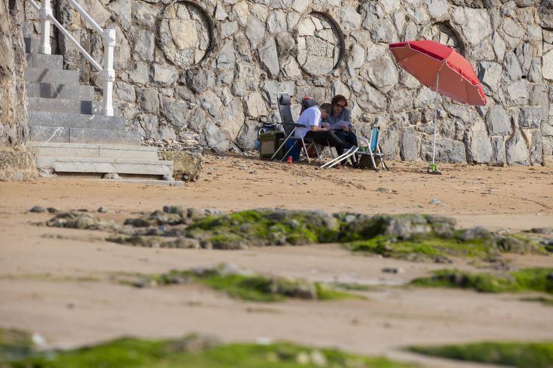 Un anticiclón sobre el norte de África es el responsable de este 'veranillo' que durará hasta el martes, según confirma la Aemet