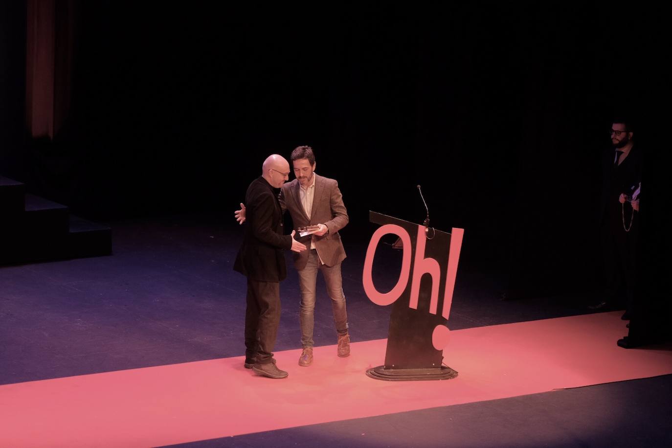 Laura Piquero recogió emocionada el premio a la mejor actriz en una gala que rindió homenaje póstumo a su padre, Alberto, y a Silvino Torre 'Bojiganga' se hace con cuatro galardones, 'Corín' con dos y 'Celeste' gana al mejor infantil