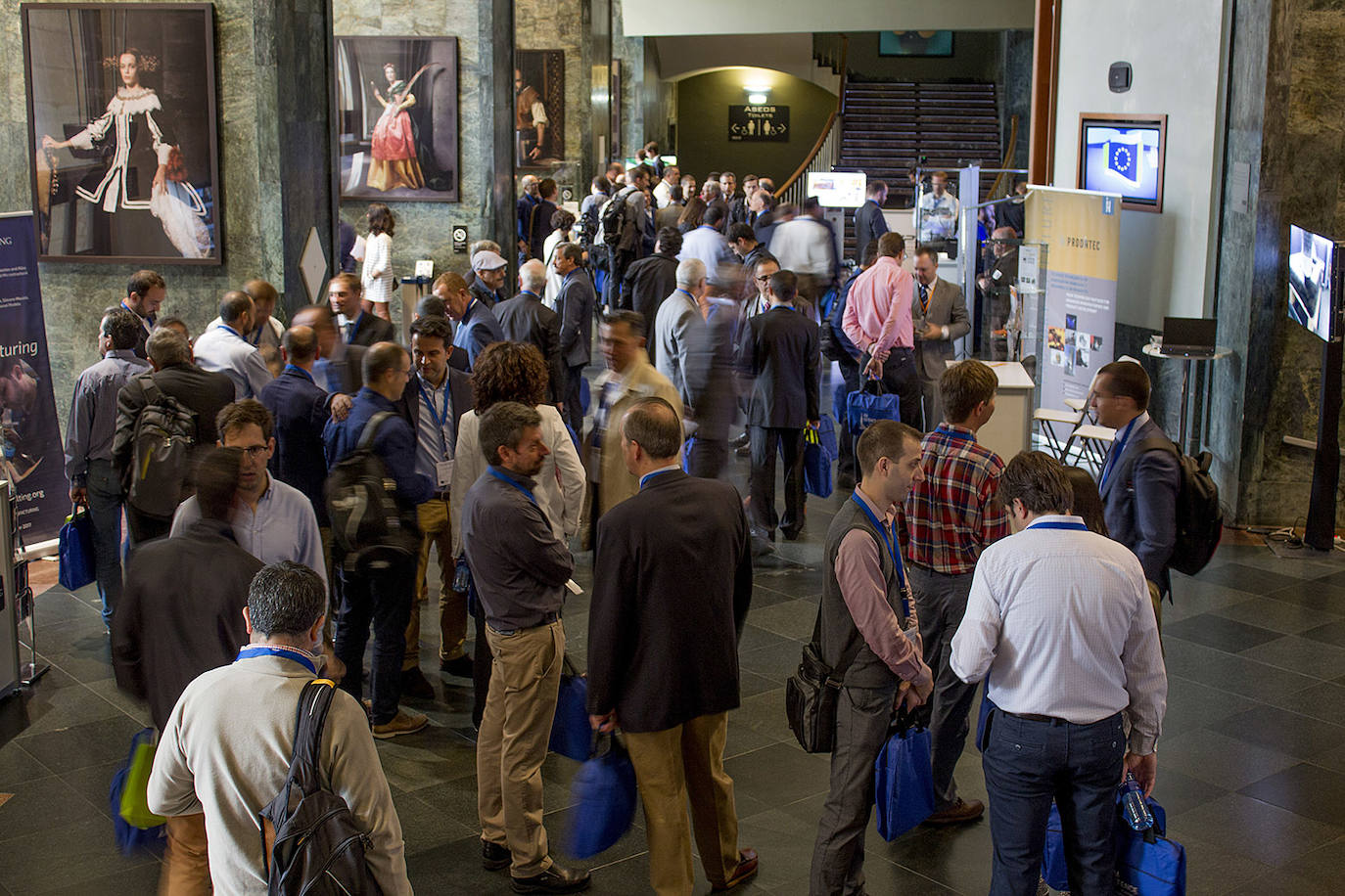 Simposium de defensa organizado por Idonial (Prodintec) en Gijón en septiembre de 2017 donde se presentó la fábrica móvil de FA aerotransportable.