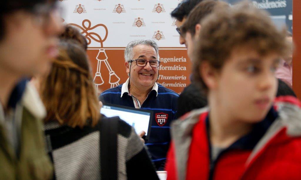 Más de 7.000 alumnos pasarán por los stands de la diferentes escuelas y facultades que la Universidad de Oviedo Palacio de Exposiciones y Congresos de la capital asturiana. La EBAU para la gran mayoría tendrá lugar los días 3, 4 y 5 de junio.