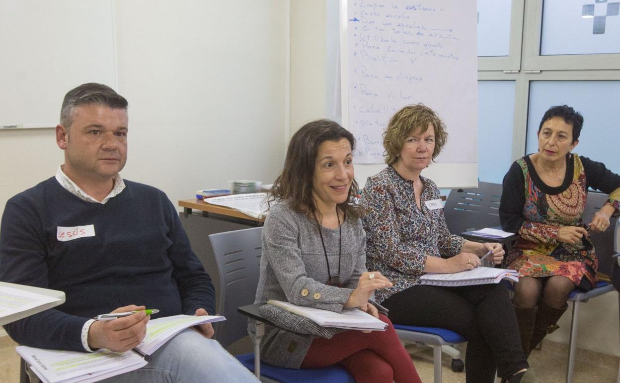 La primera reunión del curso de formación de monitores se celebró ayer en el San Agustín. 