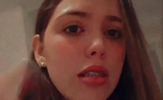 Imagen de la joven que denunció en redes sociales haber sido víctima de acoso sexual.