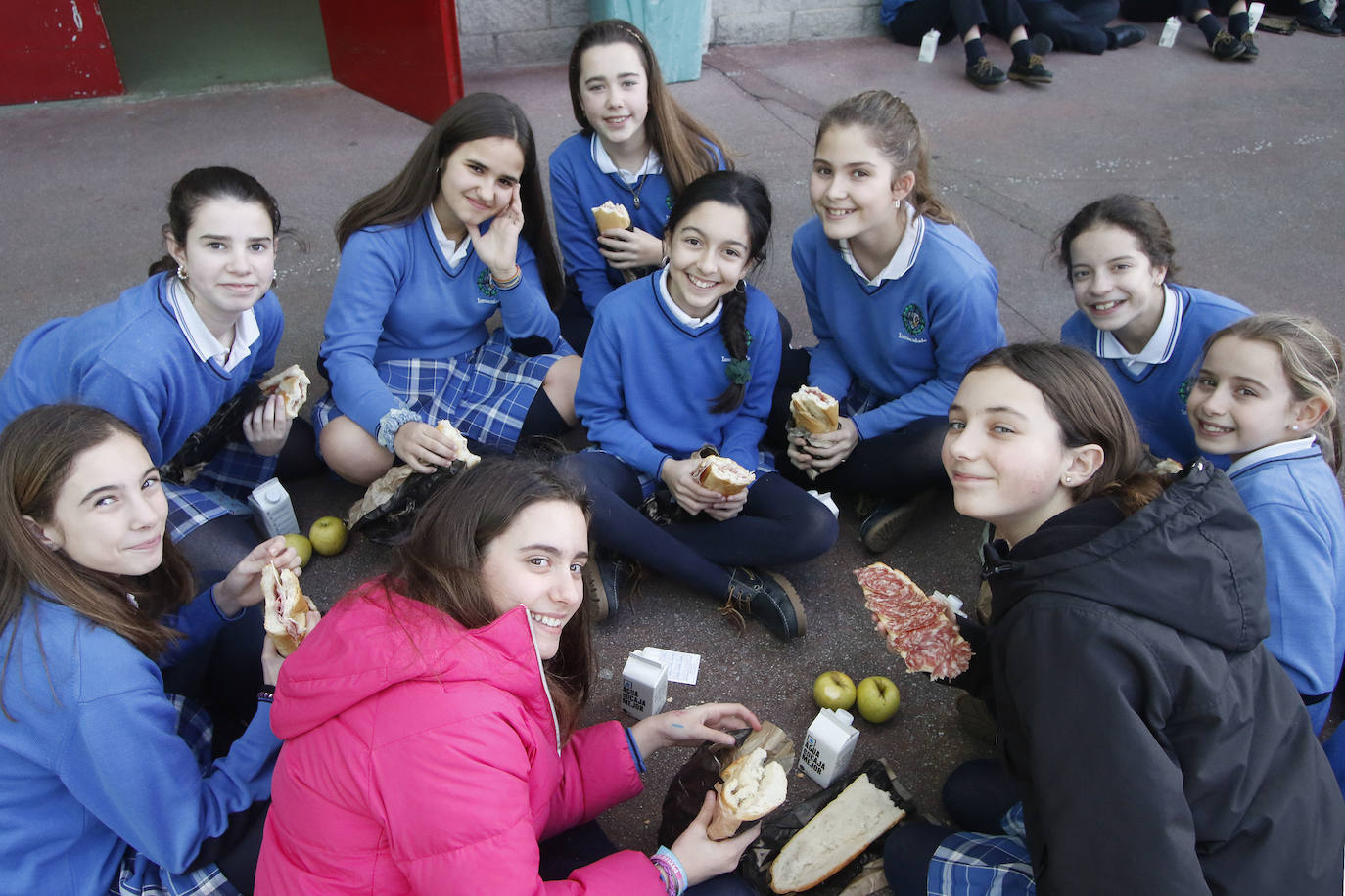 El colegio gijonés celebra el Día del Bocata con múltiples actividades.