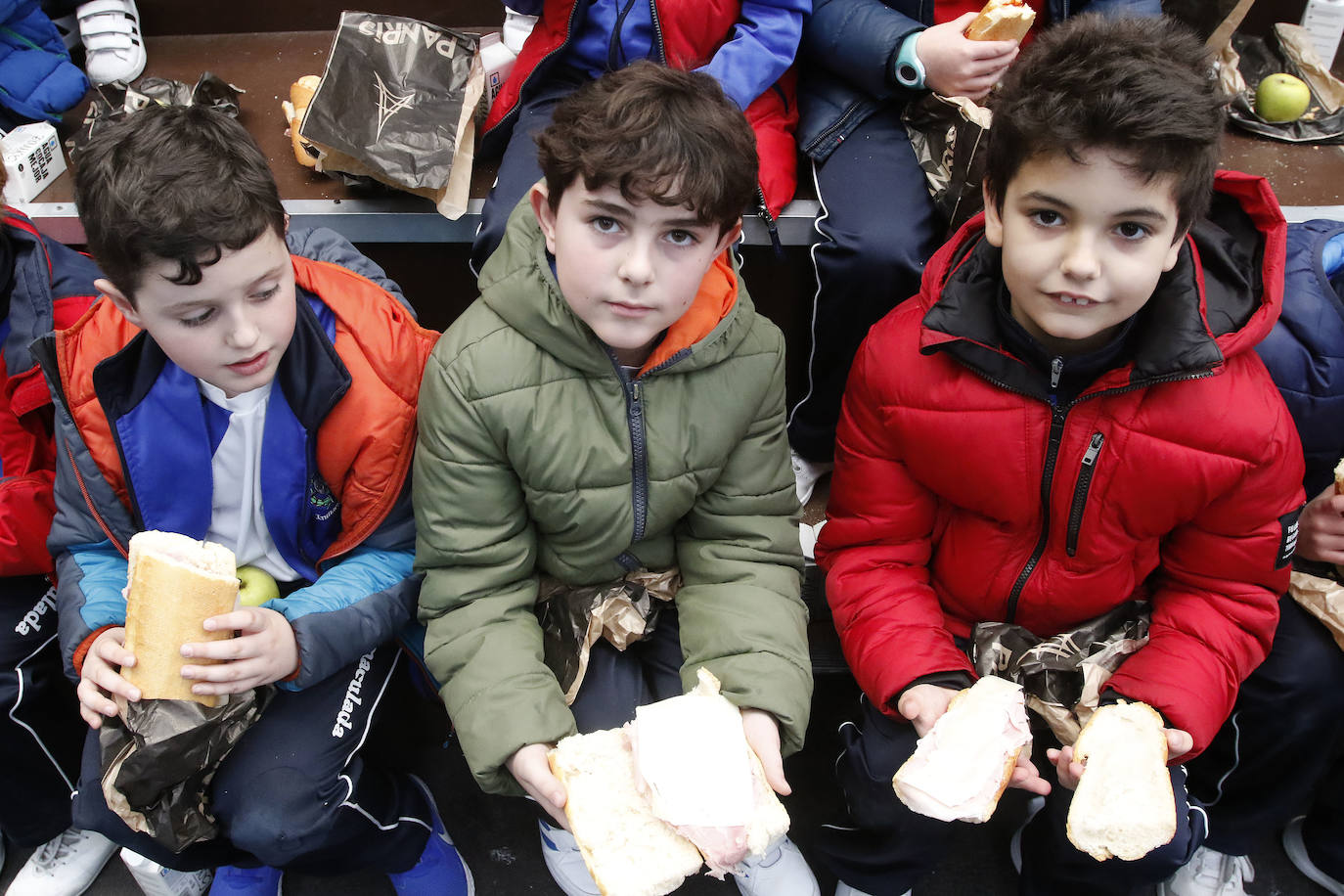 El colegio gijonés celebra el Día del Bocata con múltiples actividades.