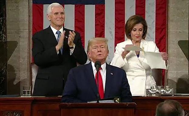 Trump niega el saludo a Pelosi y esta rompe el discurso del presidente ante las cámaras