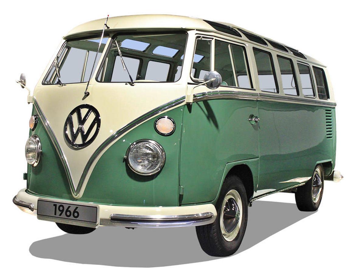 Volkswagen T1: Es sin duda la furfoneta más famosa de todos los tiempos. La T1 se hizo popular en California debido a que los surferos se enamoraron de este modelo, ya que les permitía llevar con comodidad sus tablas de Surf y recorrer kilómetros en busca de olas. Igual ocurrió con los hippies de la época de los 60 y 70, quienes la tomaron casi como un objeto de culto.