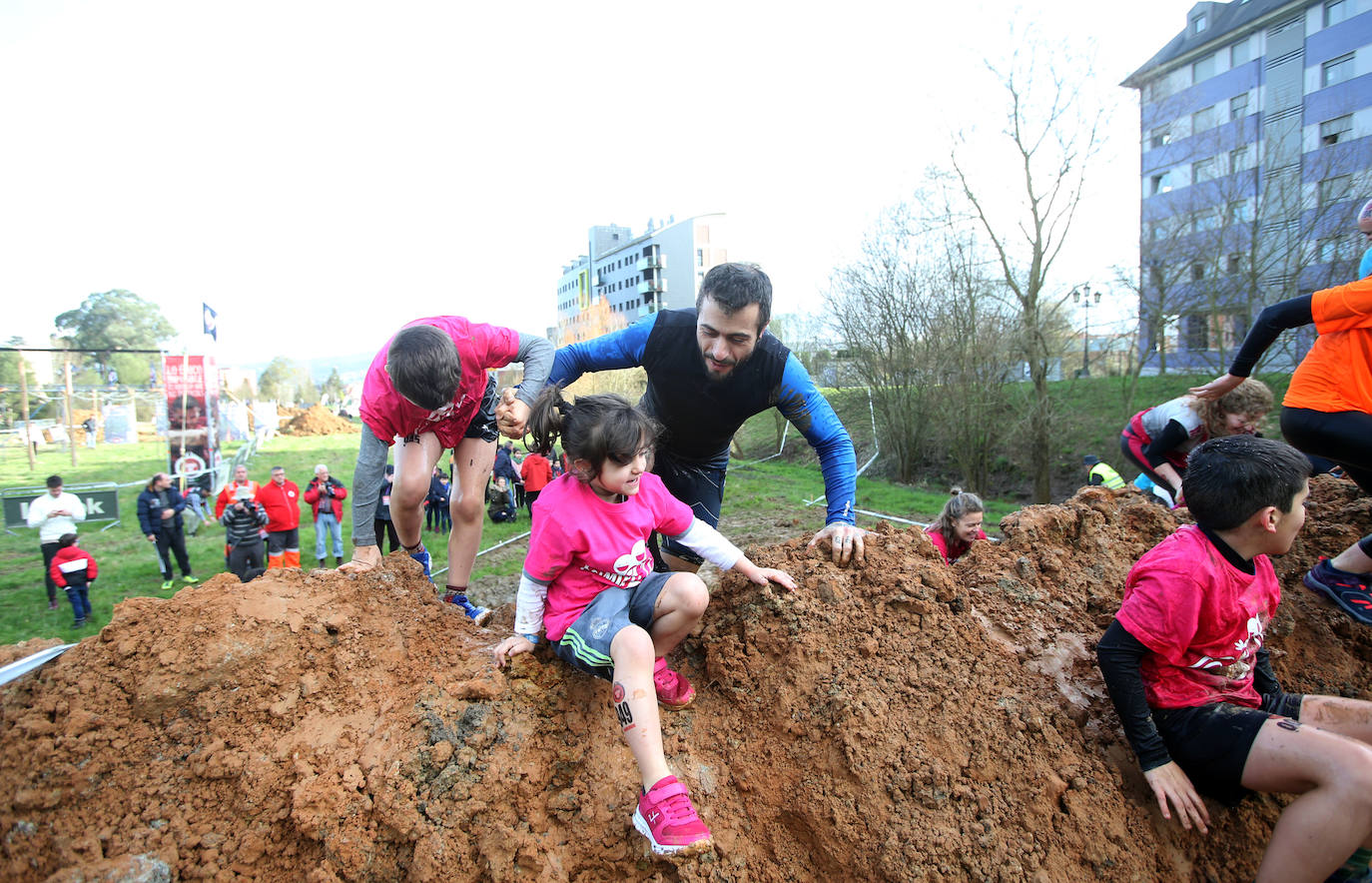 La carrera de Jóvenes Farinatos, reservada para corredores de 13 a 17 años y que cubrieron una distancia de tres kilómetros, dieron protagonismo a las familias. La prueba reina será este domingo.