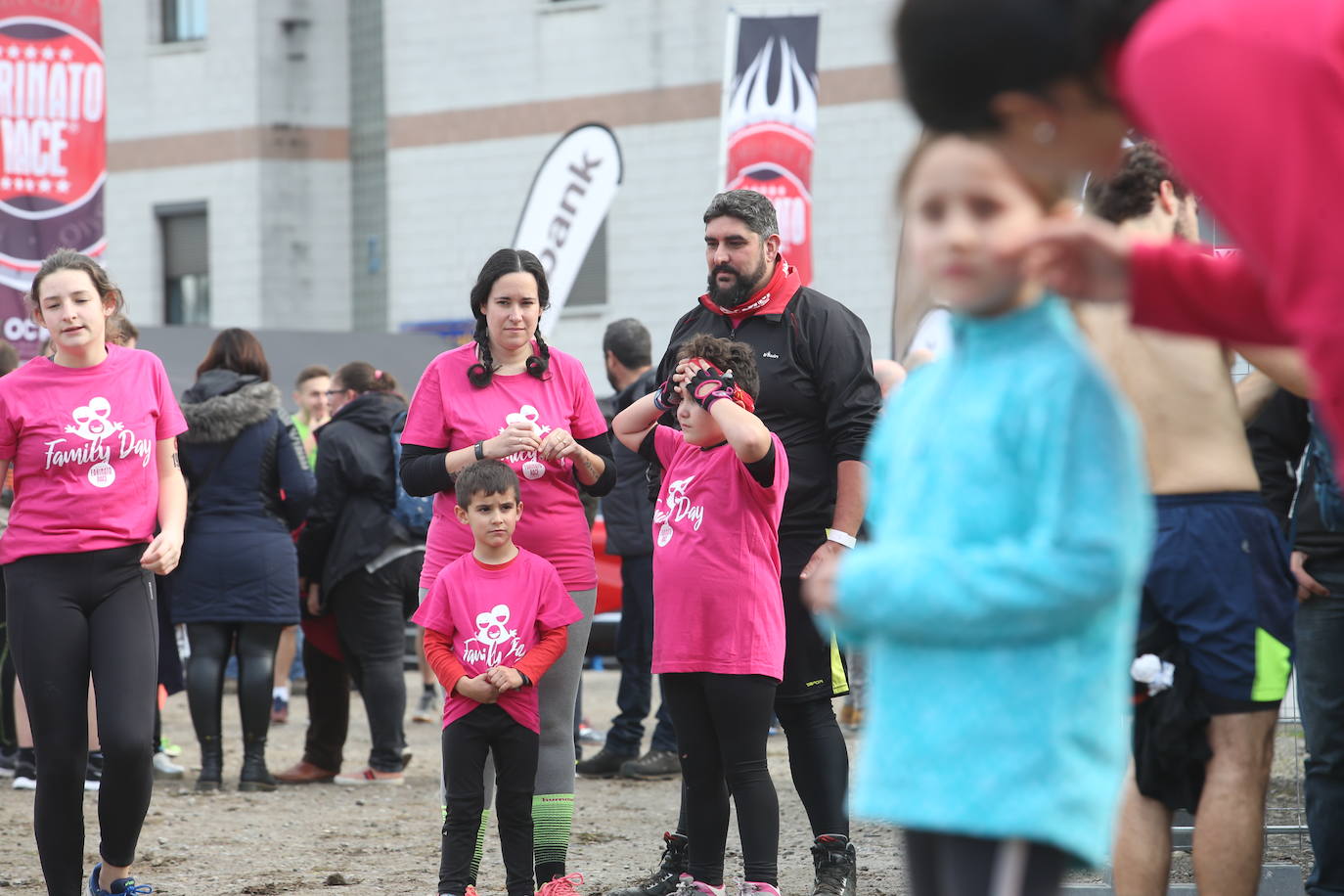 La carrera de Jóvenes Farinatos, reservada para corredores de 13 a 17 años y que cubrieron una distancia de tres kilómetros, dieron protagonismo a las familias. La prueba reina será este domingo.