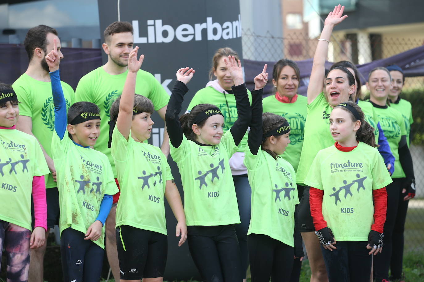 La carrera de Jóvenes Farinatos, reservada para corredores de 13 a 17 años y que cubrieron una distancia de tres kilómetros, dieron protagonismo a las familias. La prueba reina será este domingo.