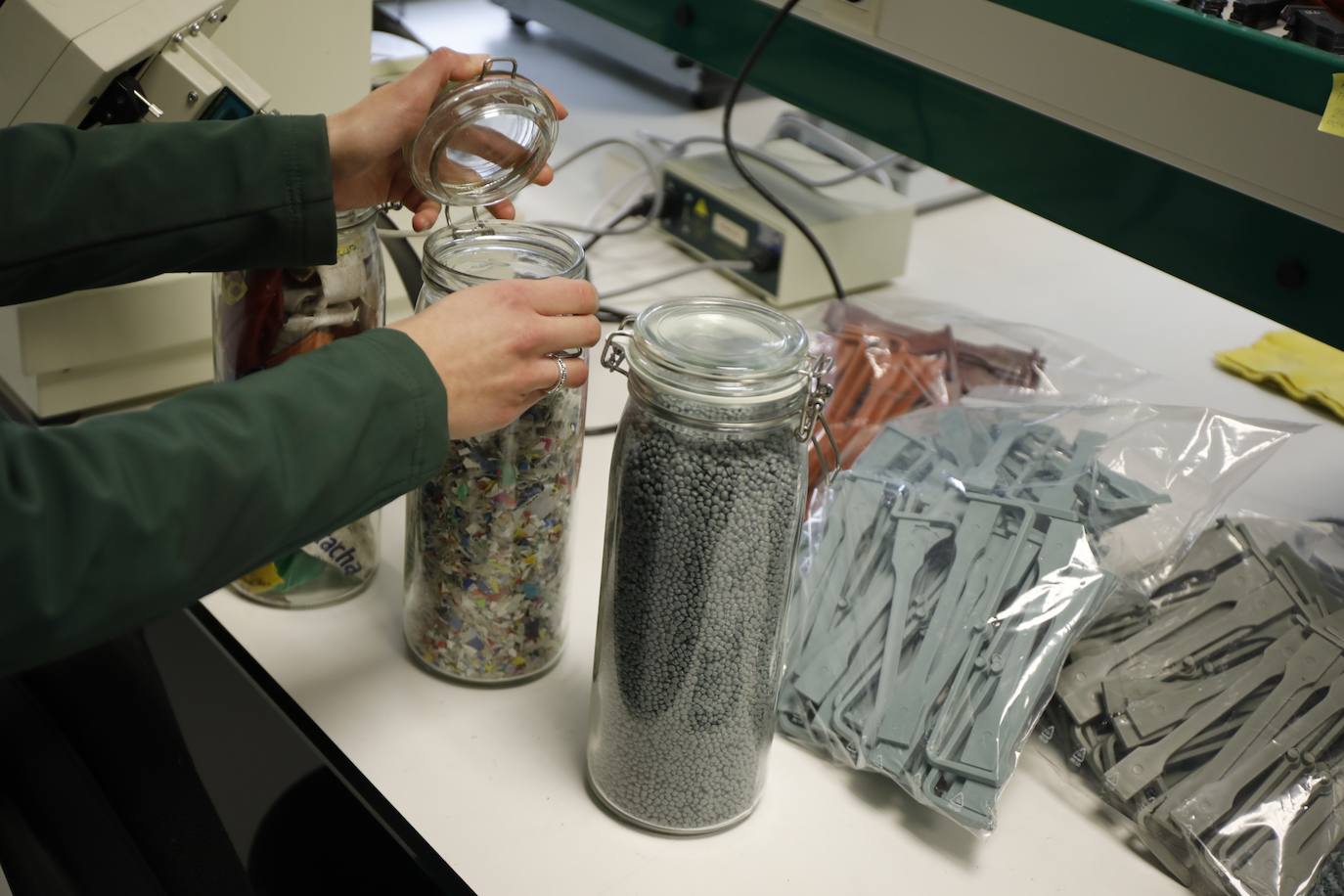 «Somos parte de una solución al problema actual que no solo preocupa en Asturias sino a nivel mundial», aseguran desde la empresa de Sotrondio que investiga y desarrolla nuevos materiales y productos favoreciendo la sostenibilidad en su proceso productivo