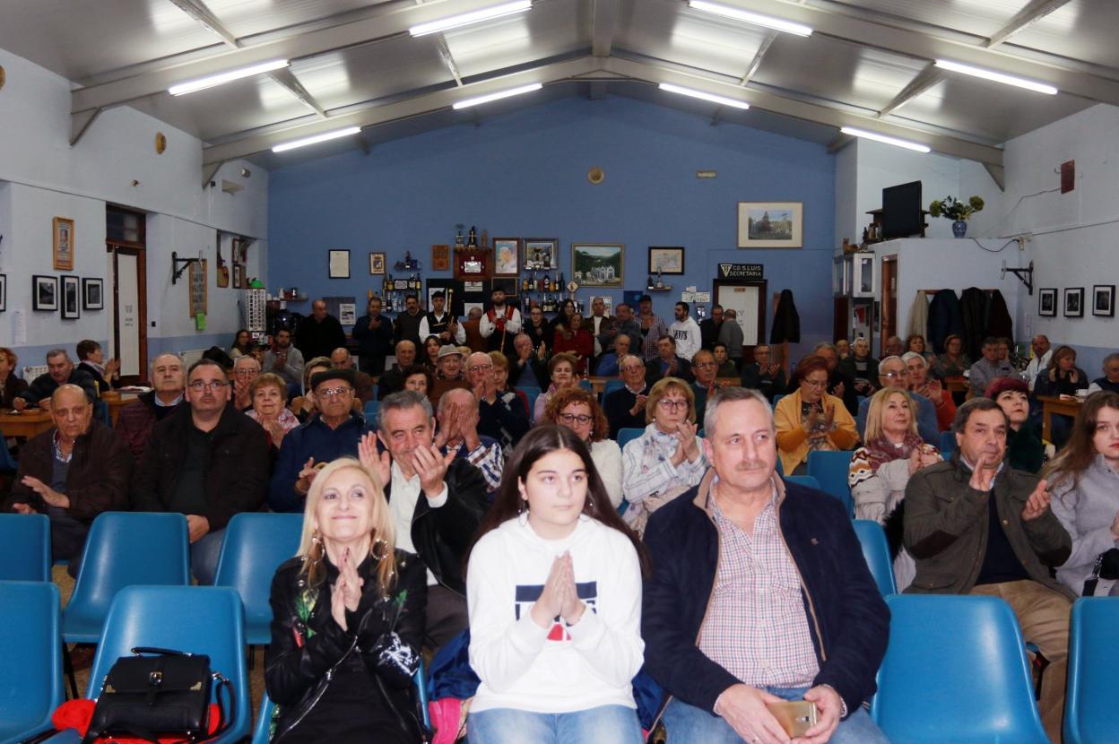 Numerosas personas acudieron a disfrutar de la quinta semifinal del concurso de La Nueva. 