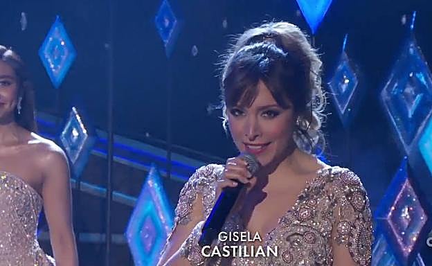 Gisela actúa en el minuto 1.57. 