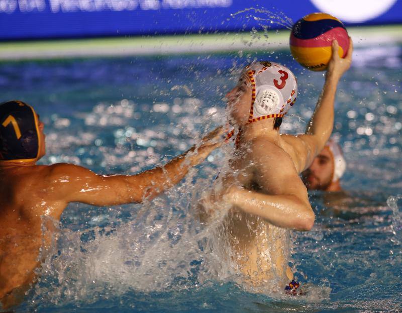 El duelo de la Liga Mundial de Waterpolo que enfrentó a España y a Montenegro, subcampeón y bronce del Europeo respectivamente, acabó con una abultada victoria para los montenegrinos (6-11)