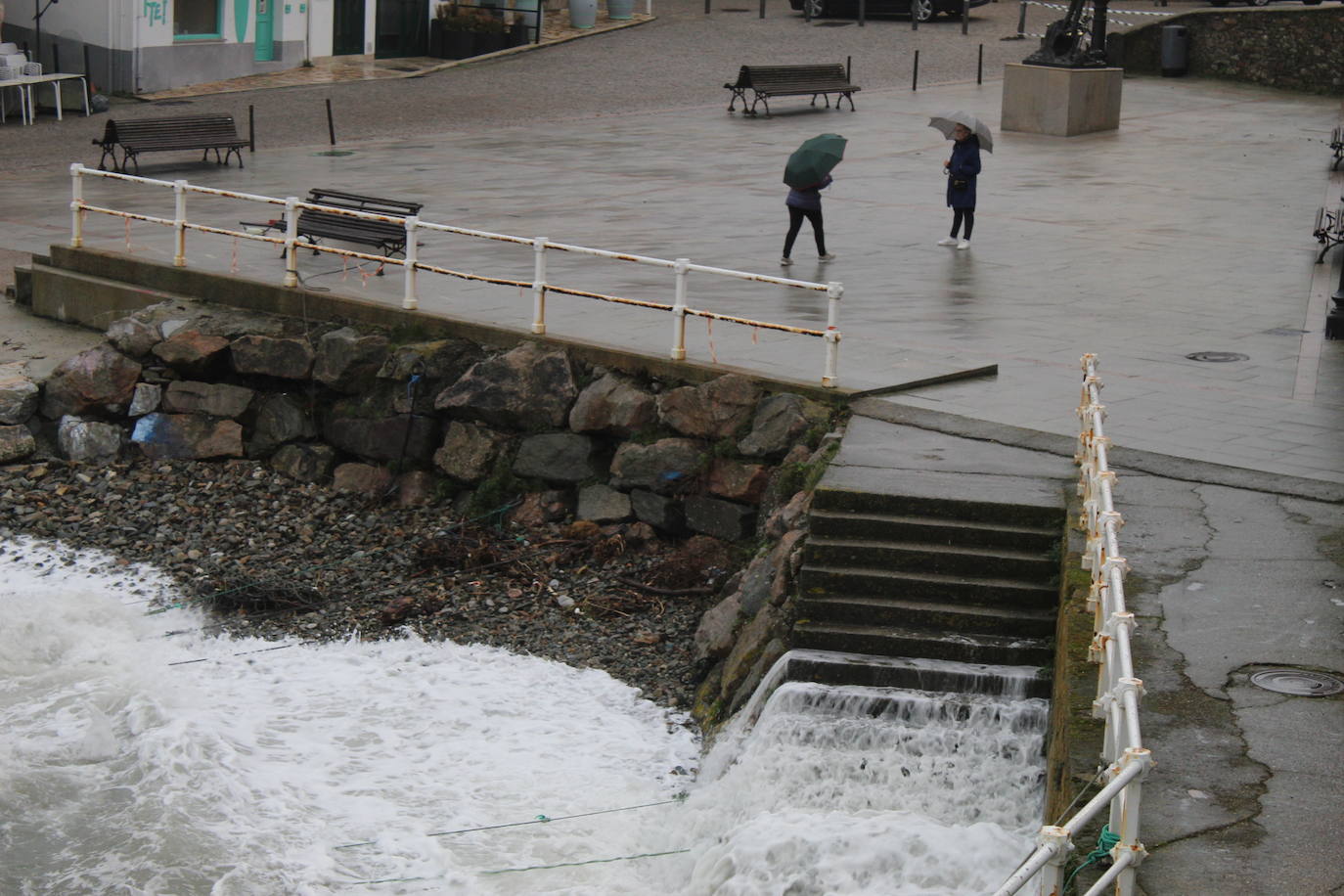 Fotos: Las imágenes que deja el fuerte oleaje en Asturias