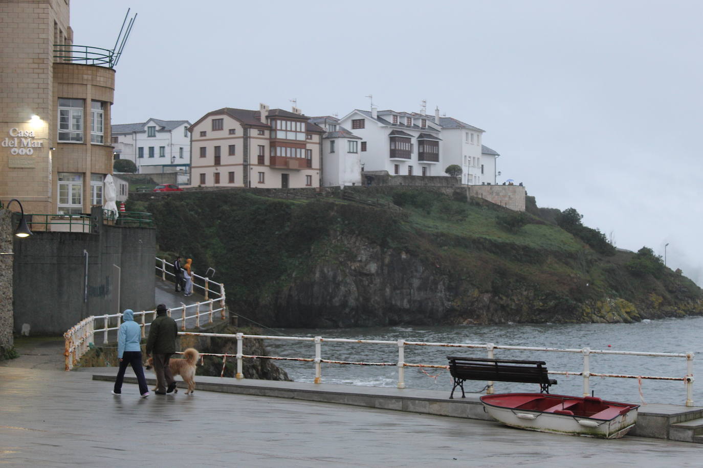 Fotos: Las imágenes que deja el fuerte oleaje en Asturias