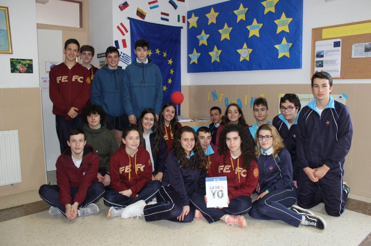 Los alumnos de 4º de la ESO que representarán a España. 