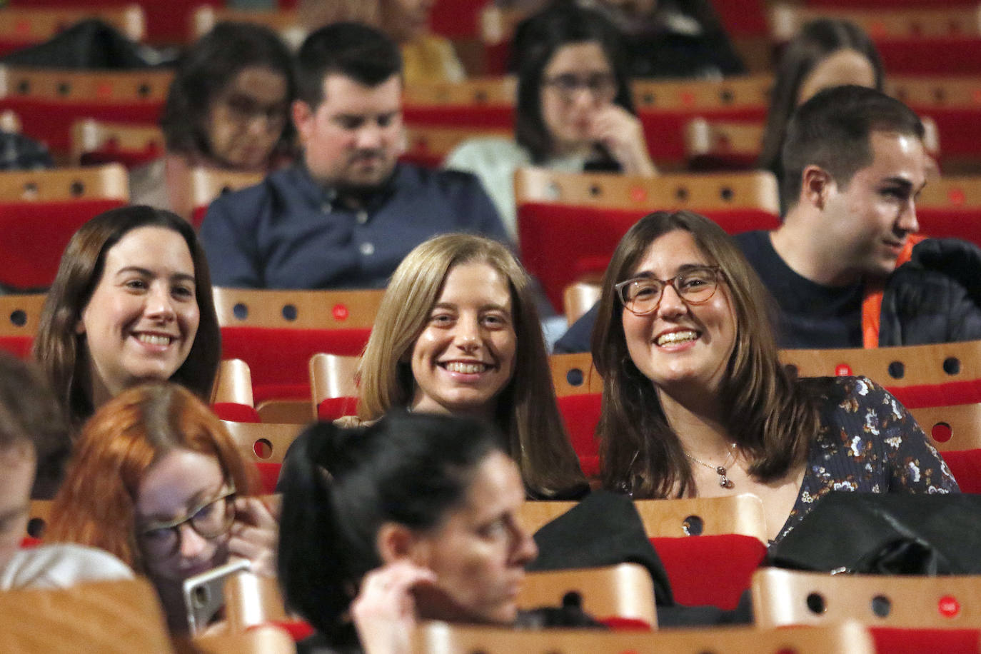 El Teatro de La Laboral acogió este viernes la actuación de Zahara.